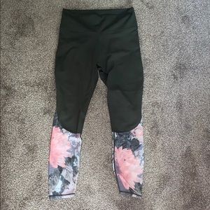 Fabletics High Waisted Powerhold Leggings